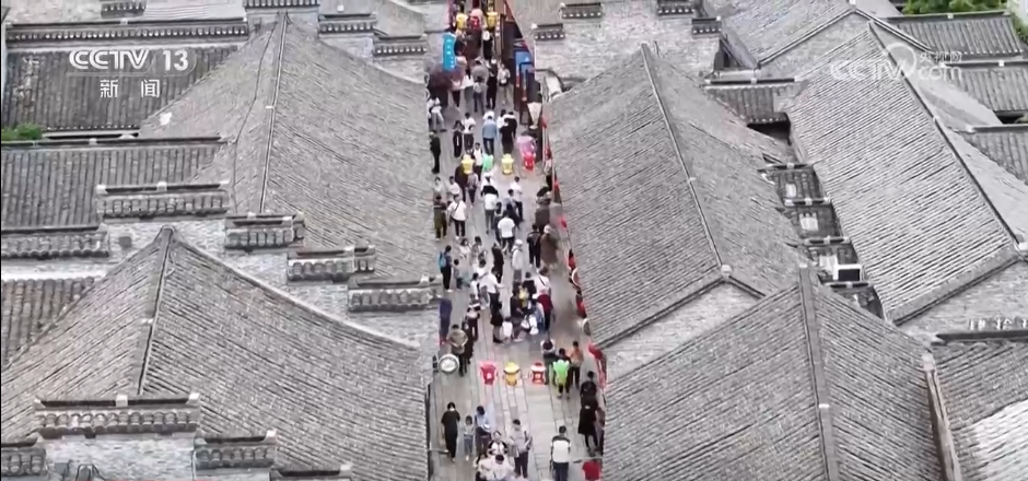 九游娱乐：多地以文促旅出新招 “文旅+”新玩法点亮“假日经济”(图4)