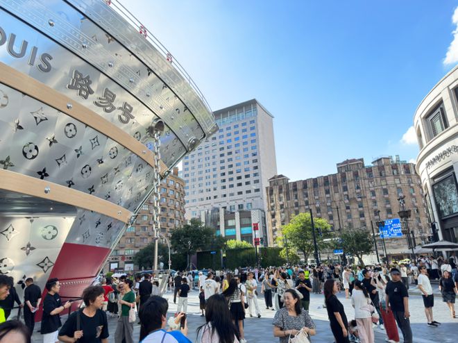 最会玩的这届“书展人”在静安掀起了“书香消费”热潮！丨看书展逛静安(图2)