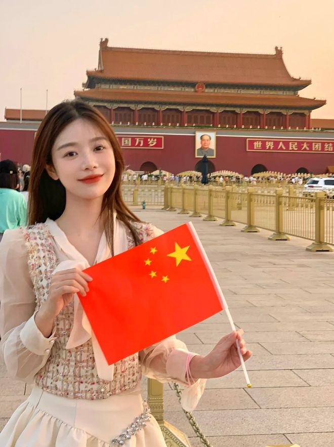 九游娱乐：一家人跟团去北京五日游多少钱？北京旅游5天4晚绝佳路线指南(图1)