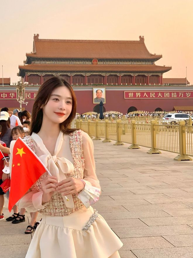 九游娱乐：一家人跟团去北京五日游多少钱？北京旅游5天4晚绝佳路线指南(图2)