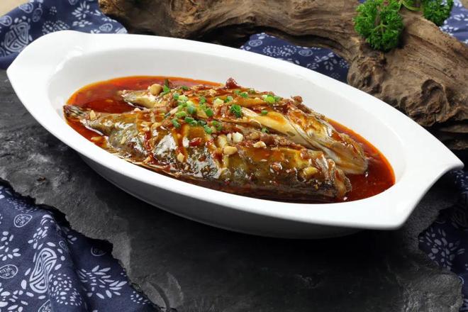 九游app入口：全国首个！徽州臭鳜鱼获美国发明专利授权(图2)