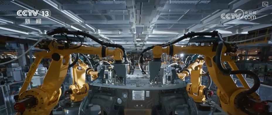 “新引擎”轰鸣、“新赛道”拓宽、场景”涌现 从”透视经济发展劲头(图3)