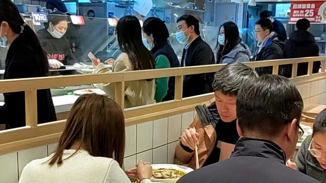 年轻人不愿进后厨这家公司开始在“餐饮智能设备”上疯狂开挂！(图5)