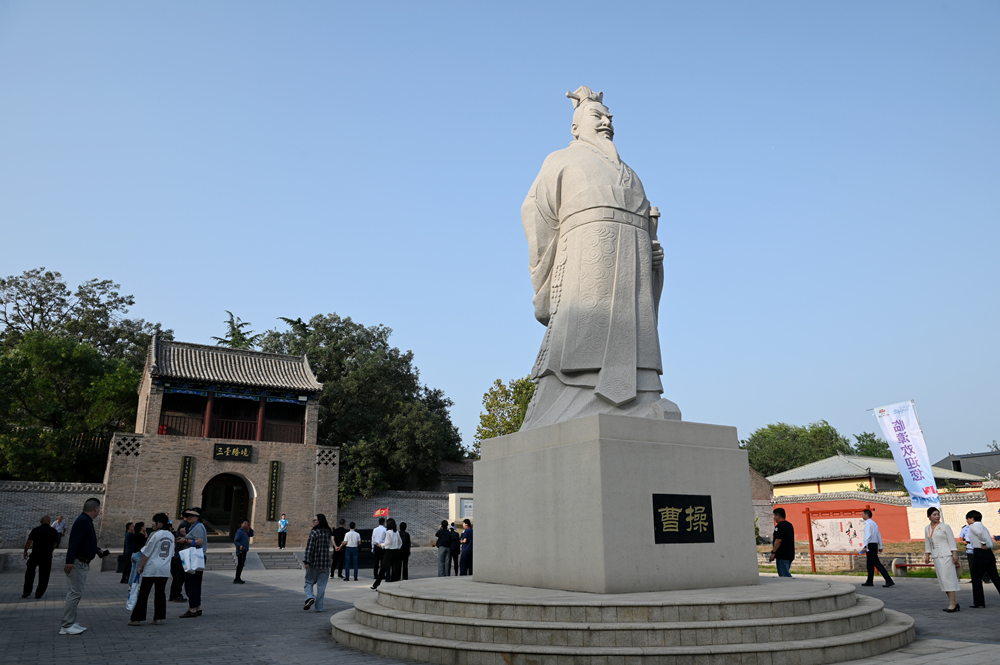 九游娱乐：赏百里画廊品山水人文 千年古城逐梦文旅“长红”——第九届河北省旅游产业发展大会邯郸市分会场观察(图5)