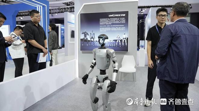 满满都是“黑科技”！2025中国国际消费电子博览会开幕(图4)