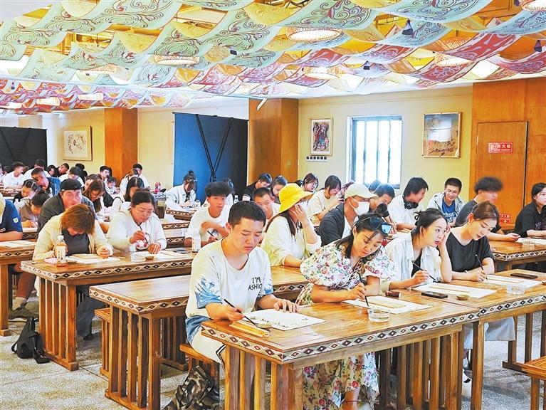 敦煌不老 花样绽放——乐动敦煌文旅产业综合体多元赋能铸就文化传承创新范本-新华网(图2)