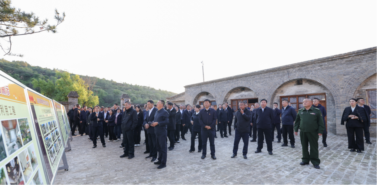 吕梁市离石区开展2025年重点项目集中观摩活动(图2)