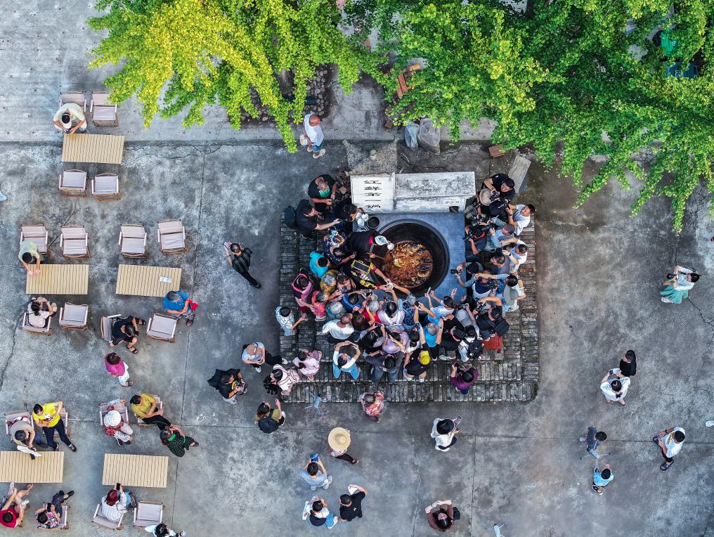 观赛、美食、一键退税……解锁浙江“双节黄金周”！(图1)