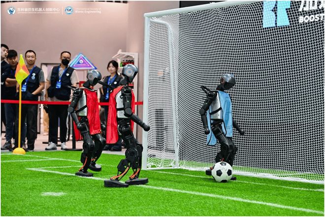 2025吉林省首届机器人文化节盛大开幕 仿生科技与智能体验引爆国庆假期(图2)