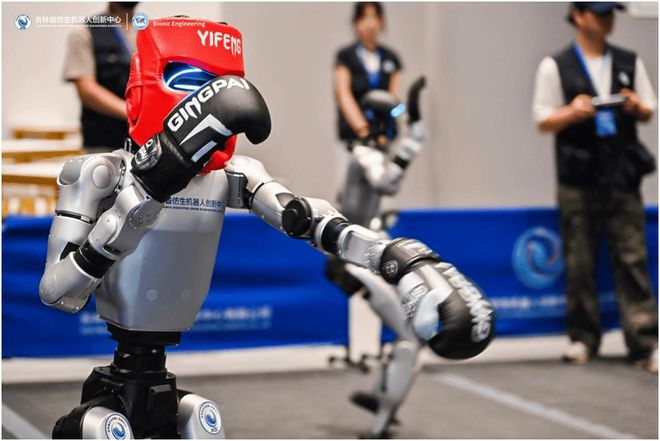 2025吉林省首届机器人文化节盛大开幕 仿生科技与智能体验引爆国庆假期(图3)