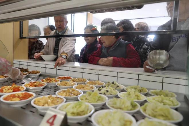 节约不止在餐桌食材浪费要从源头治(图1)