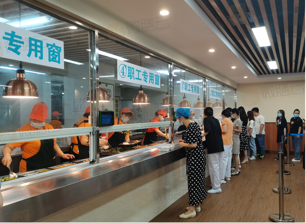 九游娱乐：颜值与功能兼得智慧食堂团餐机引领未来餐饮新体验(图5)