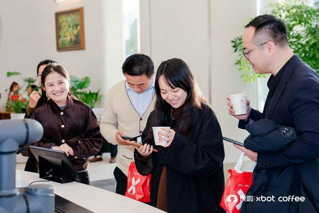 XBOT爱咖机器人咖啡7S全球首店盛大启幕(图11)