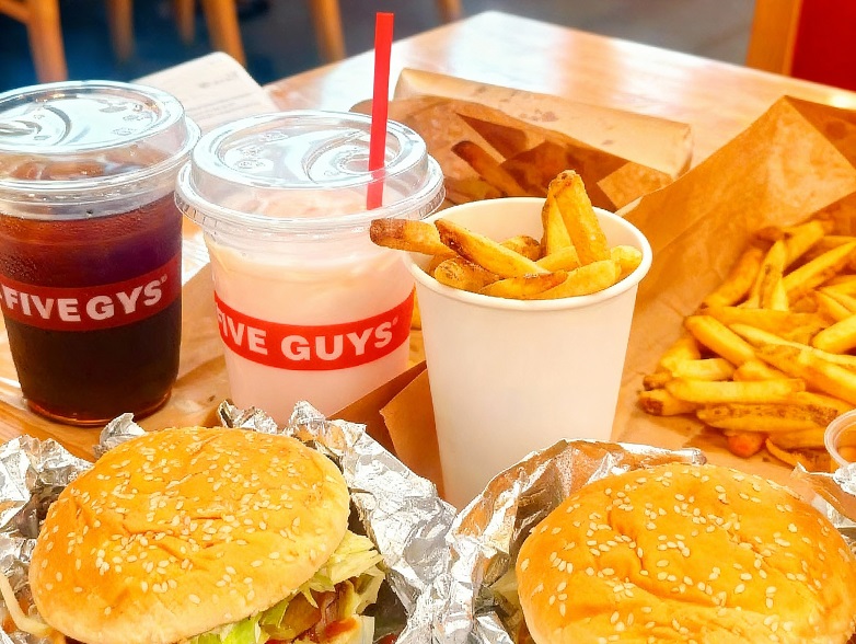 “三步”顾客即享饮品自助提点科技智能调饮解决方案正重新定义轻快餐饮场景饮品服务(图4)