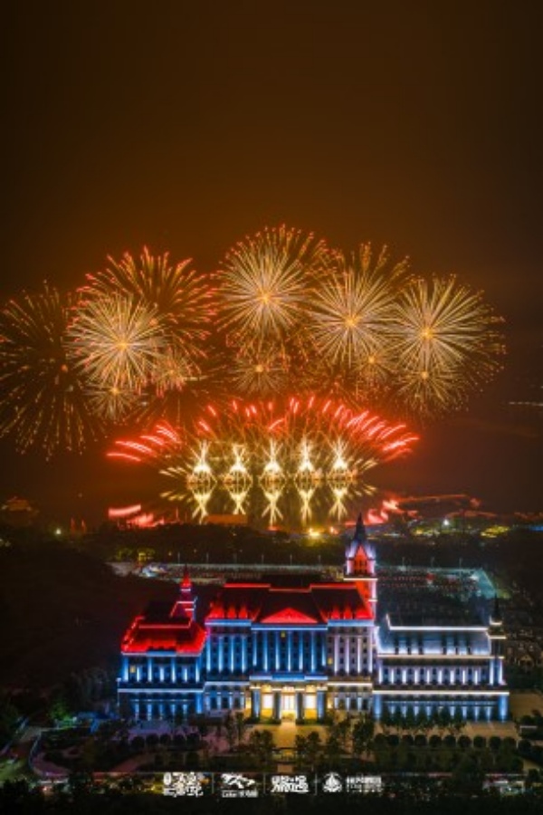 “焰遇重庆”跨年烟花秀定档 长寿湖畔共赴烟花之约(图1)