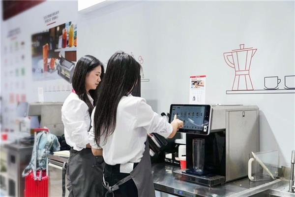 安吉尔闪耀2025深圳餐博会 专业智能餐饮净水解决方案领航行业新未来(图3)