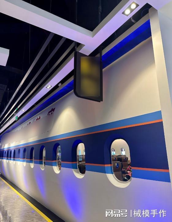 河南青鹏模型开发：打造沉浸式交通主题餐饮新体验(图1)