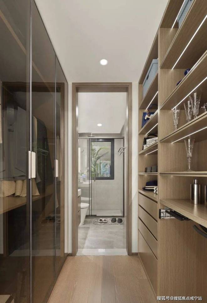 九游app入口：⚡新房热搜：金融湾晶售楼处官方发布：金融湾晶以品质铸就传奇(图6)