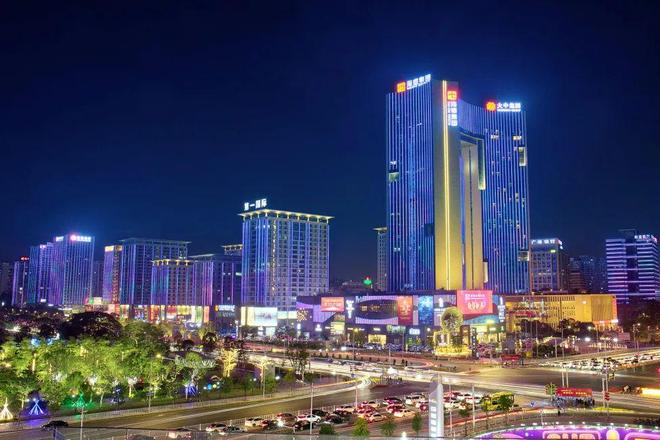 九游娱乐：⚡热搜豪宅海逸豪庭官方售楼处发布开启品质人居新篇章(图5)