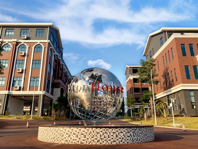 九游娱乐：⚡热搜豪宅海逸豪庭官方售楼处发布开启品质人居新篇章(图4)