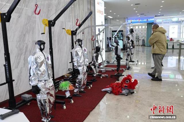 探访山东首家机器人6S店(图5)