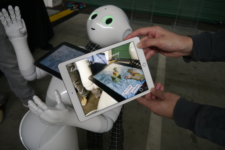 九游娱乐：人形机器人与炒菜机器人协同：百胜中国“AI+餐饮”生态的启示(图1)