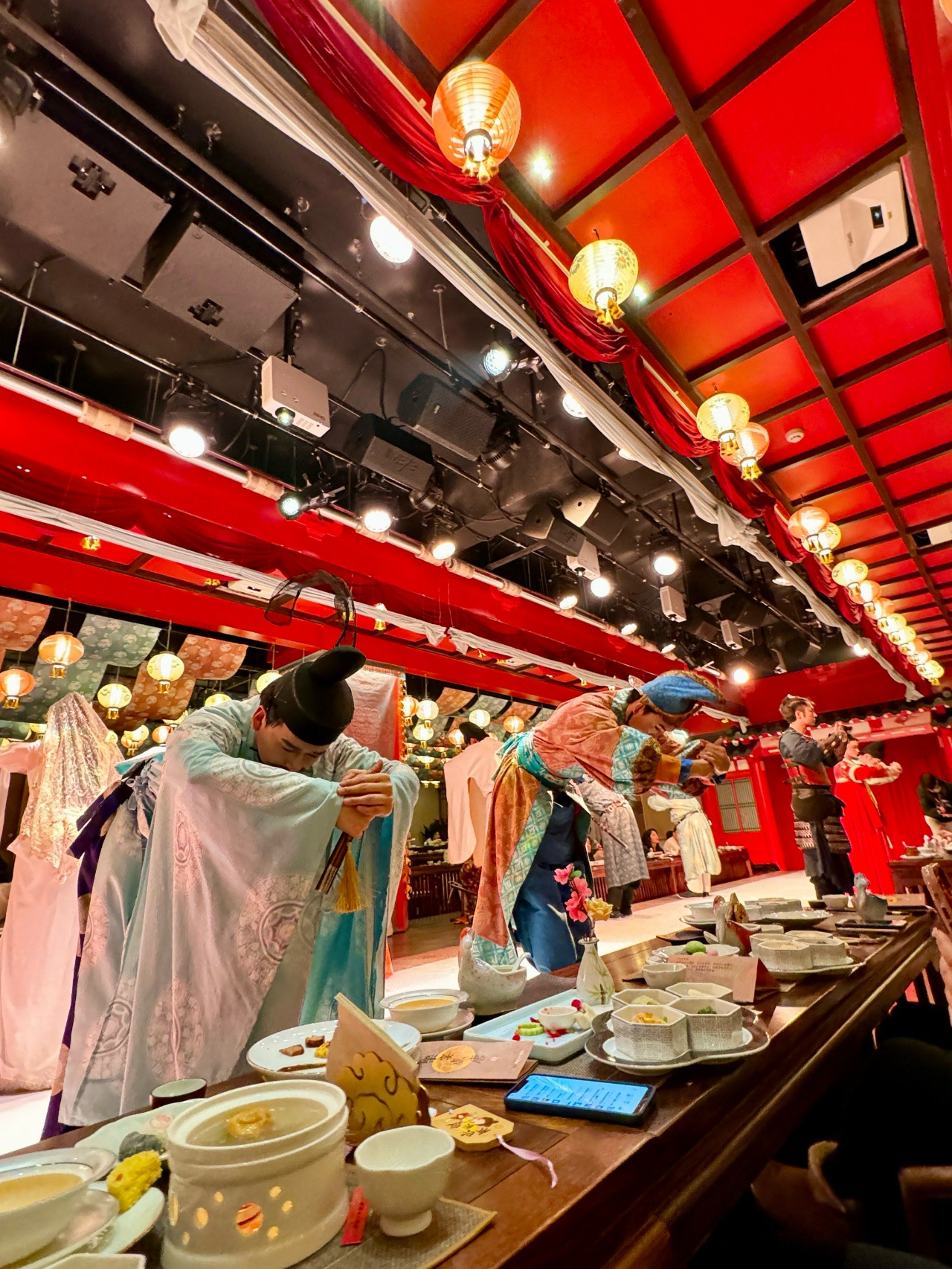 从用餐到入戏沪上沉浸式国风餐饮新春升温(图3)