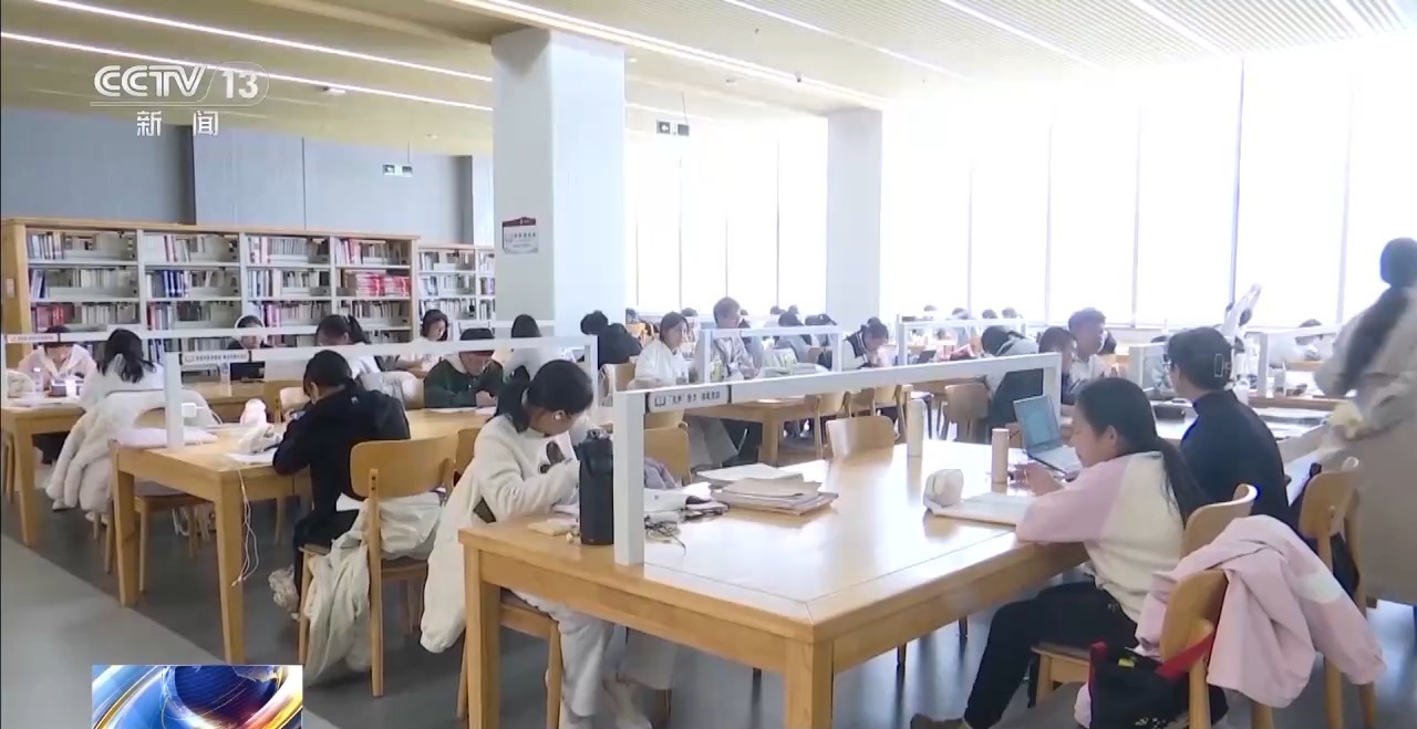 视频丨告别单纯翻书 “阅读+”解锁读书新体验(图5)