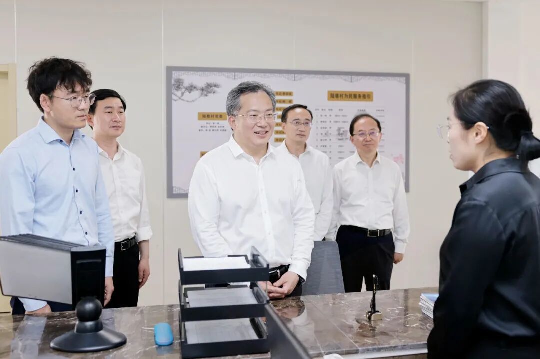 苏州市委书记范波调研吴中：太湖之滨的“绿色突围”(图3)