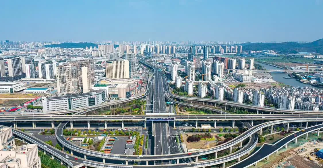苏州市委书记范波调研吴中：太湖之滨的“绿色突围”(图2)