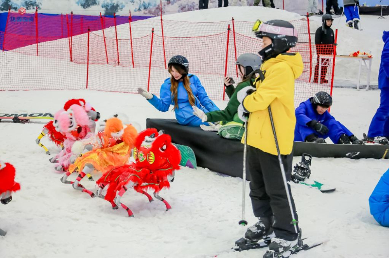 九游娱乐：百年老字号智能化龙牌智厨全国首家炒菜机器人培训中心落地长沙(图1)